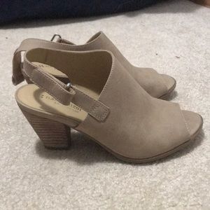 Naturalizer Nude Heel
